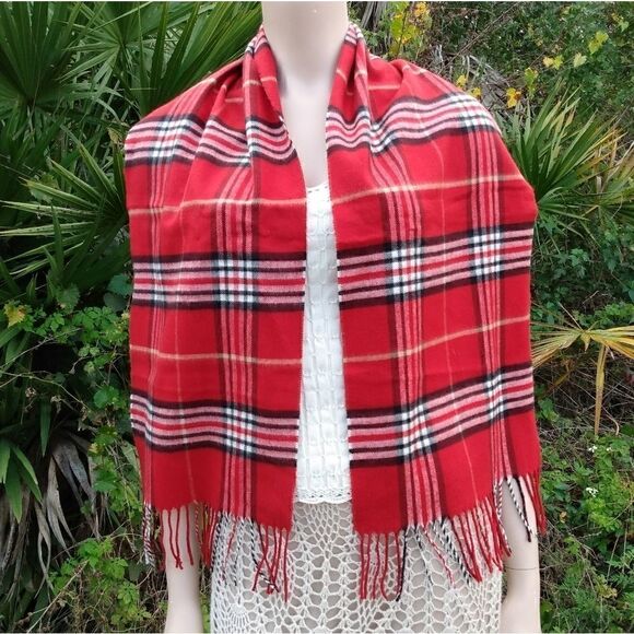 NWOT CROFT & BARROW Red, Black & White Plaid 100% Acrylic Scarf Wrap - Picture 8 of 10